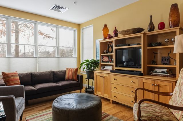 410 Farrell St Apt 119, South Burlington, VT 05403