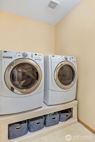 8012 NE 151st Court, Kenmore, WA 98028