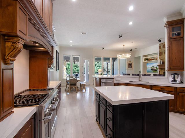 7242 Lake Paloma Trl, The Woodlands, TX 77389