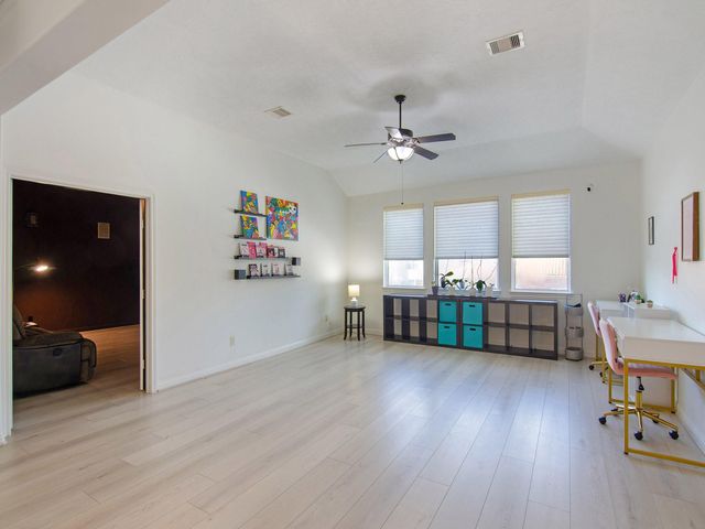 7242 Lake Paloma Trl, The Woodlands, TX 77389