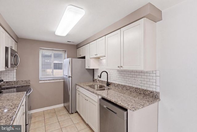 1508 KENSINGTON DR, Hagerstown, MD 21742