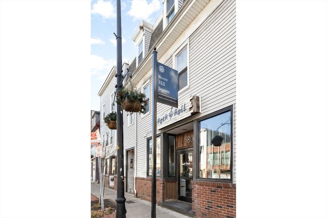 578 Cambridge St 3F, Cambridge, MA 02141
