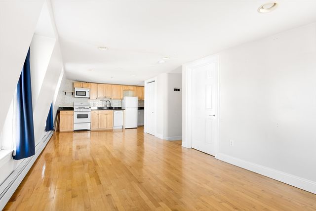 578 Cambridge St 3F, Cambridge, MA 02141