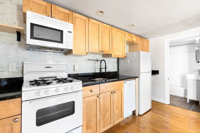 578 Cambridge St 3F, Cambridge, MA 02141