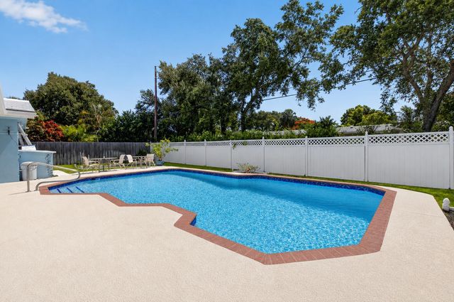 200 SW 7th Avenue, Boca Raton, FL 33486