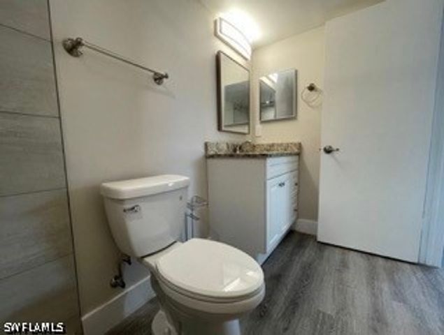 3325 Airport RD N F4, Naples, FL 34105