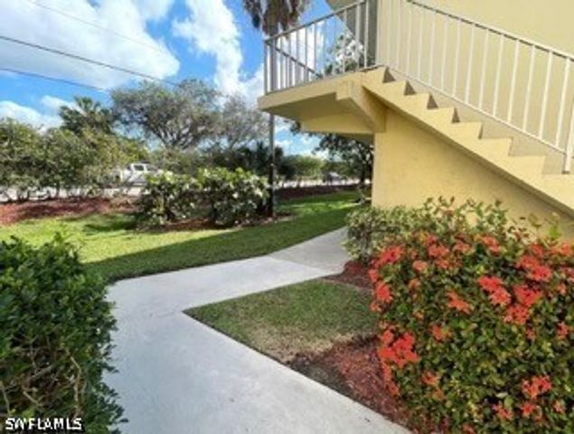 3325 Airport RD N F4, Naples, FL 34105