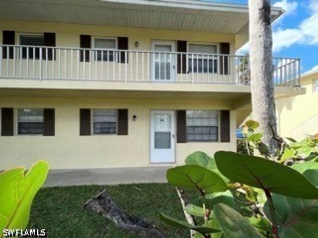 3325 Airport RD N F4, Naples, FL 34105
