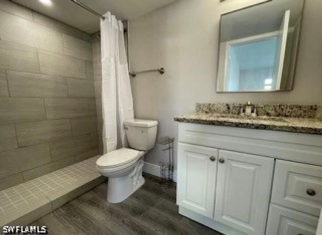 3325 Airport RD N F4, Naples, FL 34105
