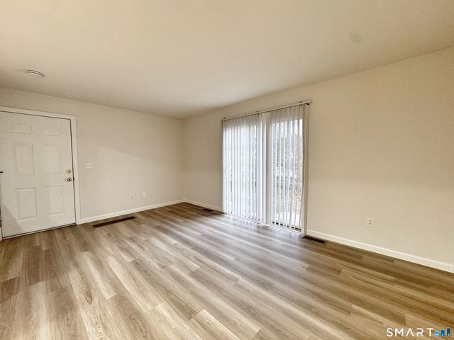 22 Ferris Avenue 8, Norwalk, CT 06854