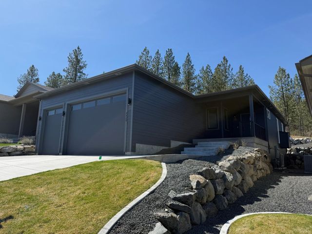 4420 S Willow Ln, Spokane, WA 99216