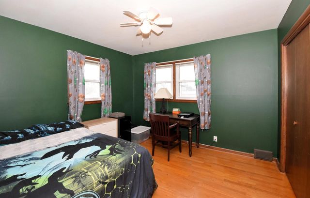 7822 8th AVENUE, Kenosha, WI 53143