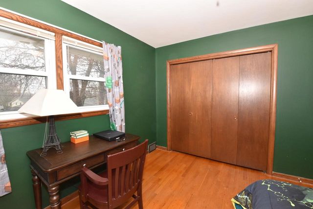 7822 8th AVENUE, Kenosha, WI 53143