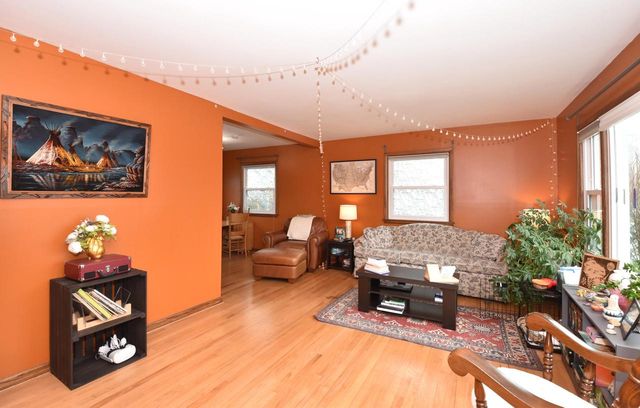 7822 8th AVENUE, Kenosha, WI 53143