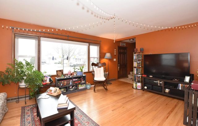 7822 8th AVENUE, Kenosha, WI 53143