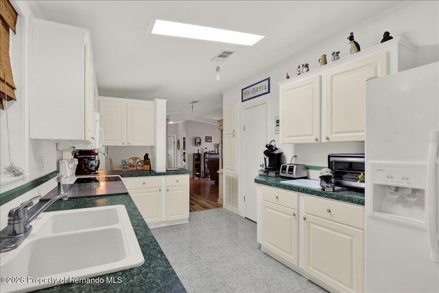 8010 Cedar Cove Avenue, Brooksville, FL 34613