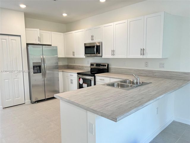 24450 SW 119th Place 24450, Homestead, FL 33032