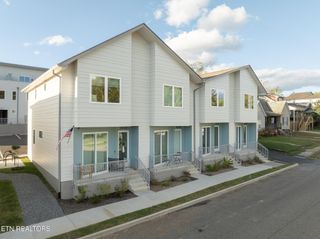 105 E Oldham 103, Knoxville, TN 37917