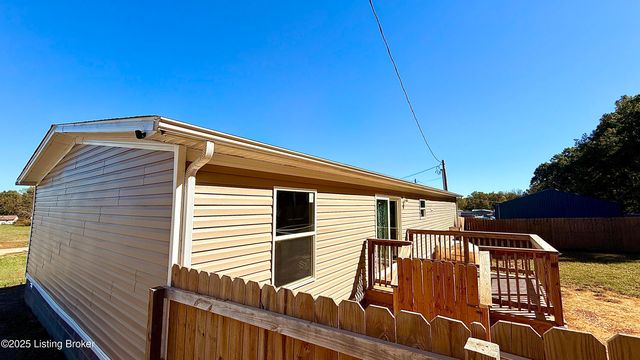 243 McDonald Dr, Brandenburg, KY 40108