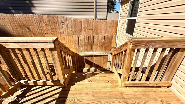 243 McDonald Dr, Brandenburg, KY 40108