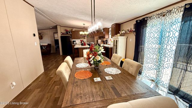 243 McDonald Dr, Brandenburg, KY 40108