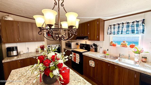 243 McDonald Dr, Brandenburg, KY 40108