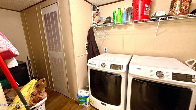 243 McDonald Dr, Brandenburg, KY 40108