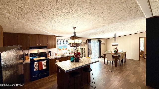 243 McDonald Dr, Brandenburg, KY 40108