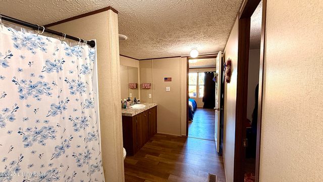 243 McDonald Dr, Brandenburg, KY 40108