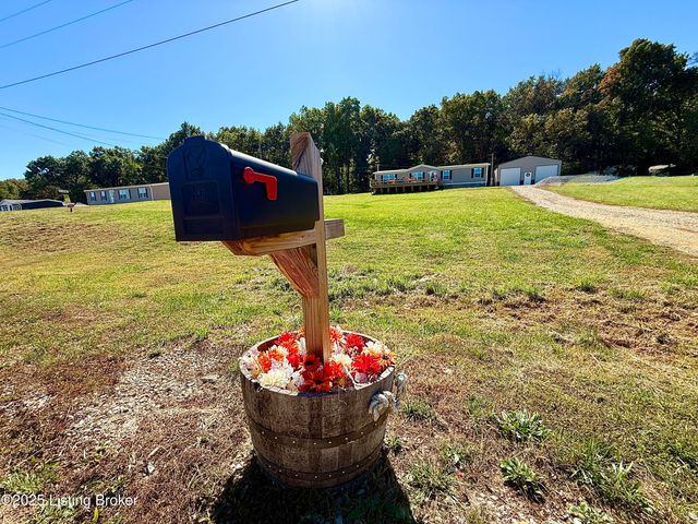 243 McDonald Dr, Brandenburg, KY 40108