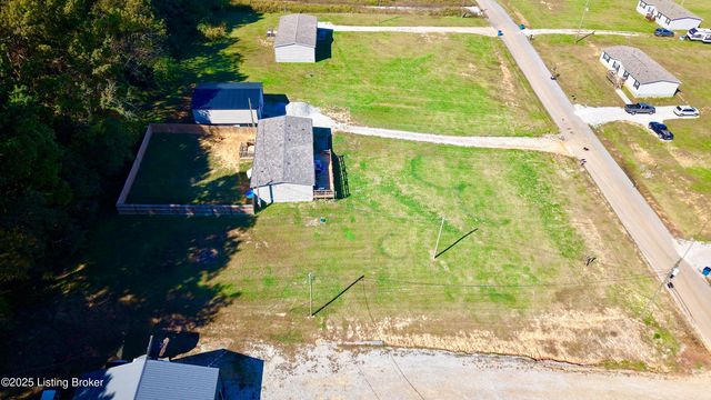 243 McDonald Dr, Brandenburg, KY 40108