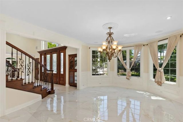 6863 Canyon Hill Drive, Riverside, CA 92506