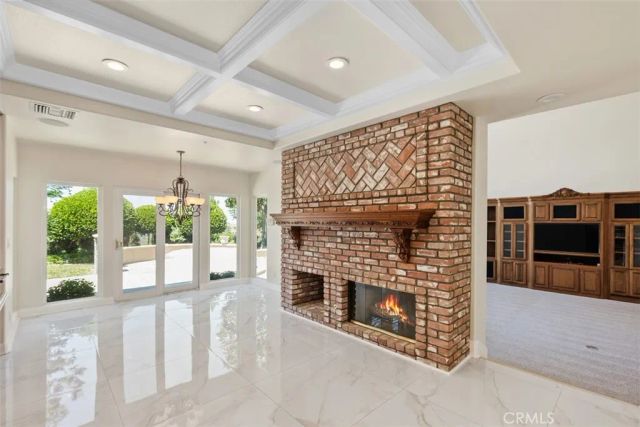 6863 Canyon Hill Drive, Riverside, CA 92506