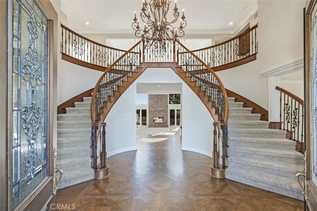 6863 Canyon Hill Drive, Riverside, CA 92506