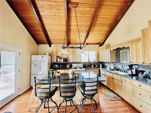 1117 Snowline Drive, Frazier Park, CA 93225