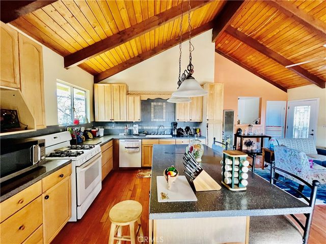 1117 Snowline Drive, Frazier Park, CA 93225