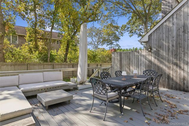 4 Morris Court, Westhampton Beach, NY 11978