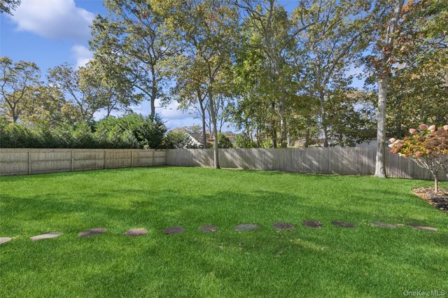 4 Morris Court, Westhampton Beach, NY 11978