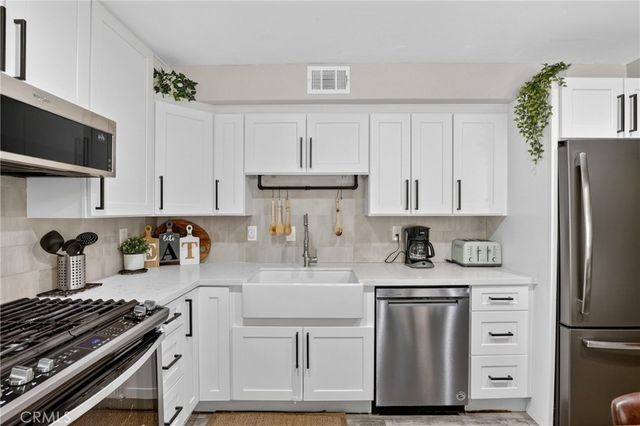 605 Pyramid Drive, Crestline, CA 92325