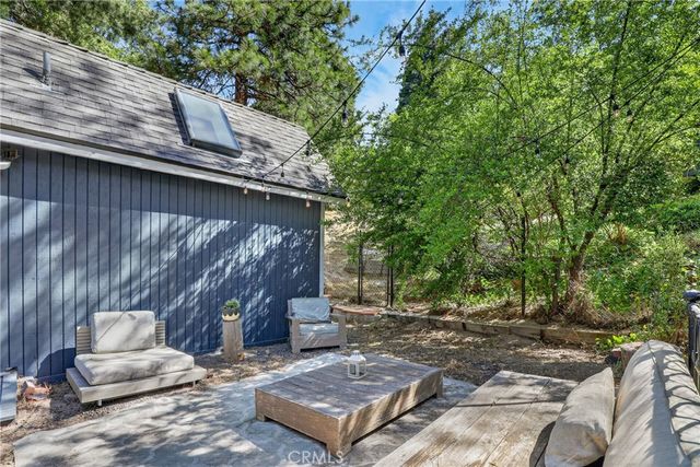 605 Pyramid Drive, Crestline, CA 92325