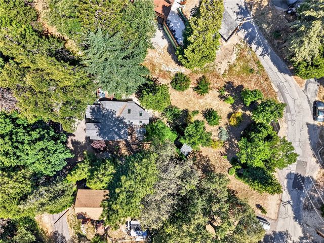 605 Pyramid Drive, Crestline, CA 92325