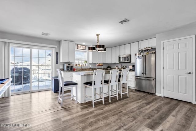 48 Albert Drive, Manahawkin, NJ 08050