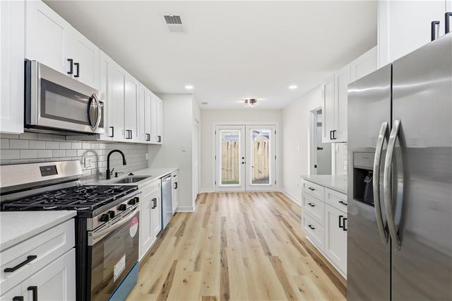 19 Robin Hood Drive, Savannah, GA 31406