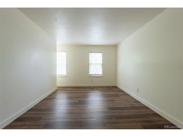 1410 S Vaughn Cir, Aurora, CO 80012