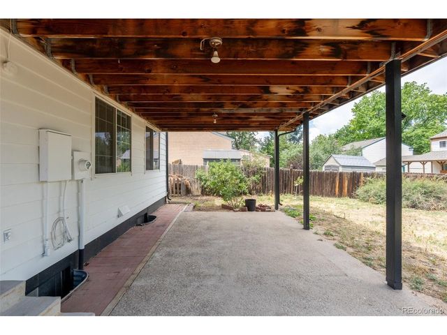 1410 S Vaughn Cir, Aurora, CO 80012
