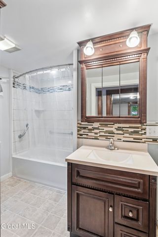 134 Oakland Avenue, Johnstown, NY 12078