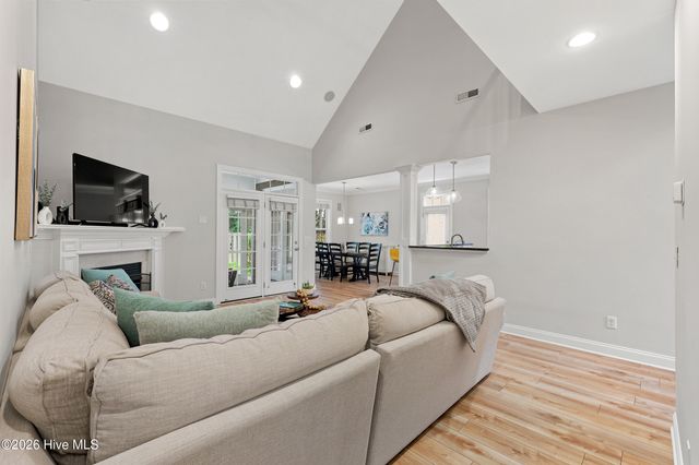 5136 Somersett Lane, Wilmington, NC 28409