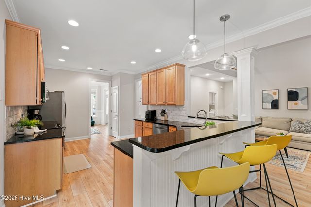 5136 Somersett Lane, Wilmington, NC 28409