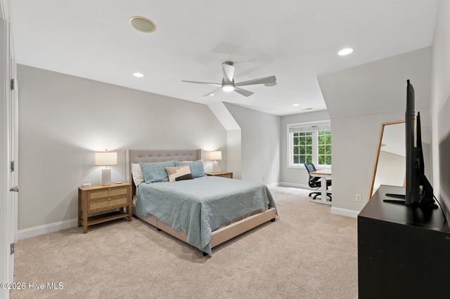 5136 Somersett Lane, Wilmington, NC 28409