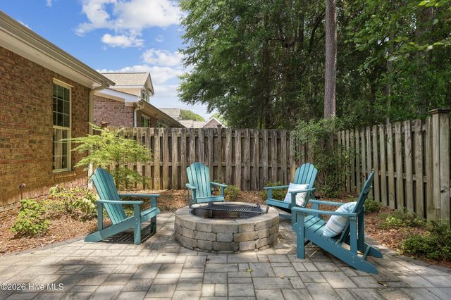 5136 Somersett Lane, Wilmington, NC 28409